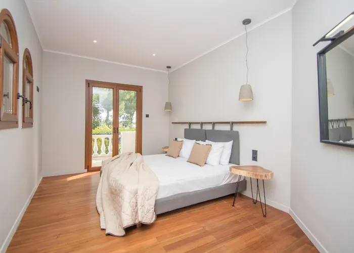 Adriana Di Levante By 